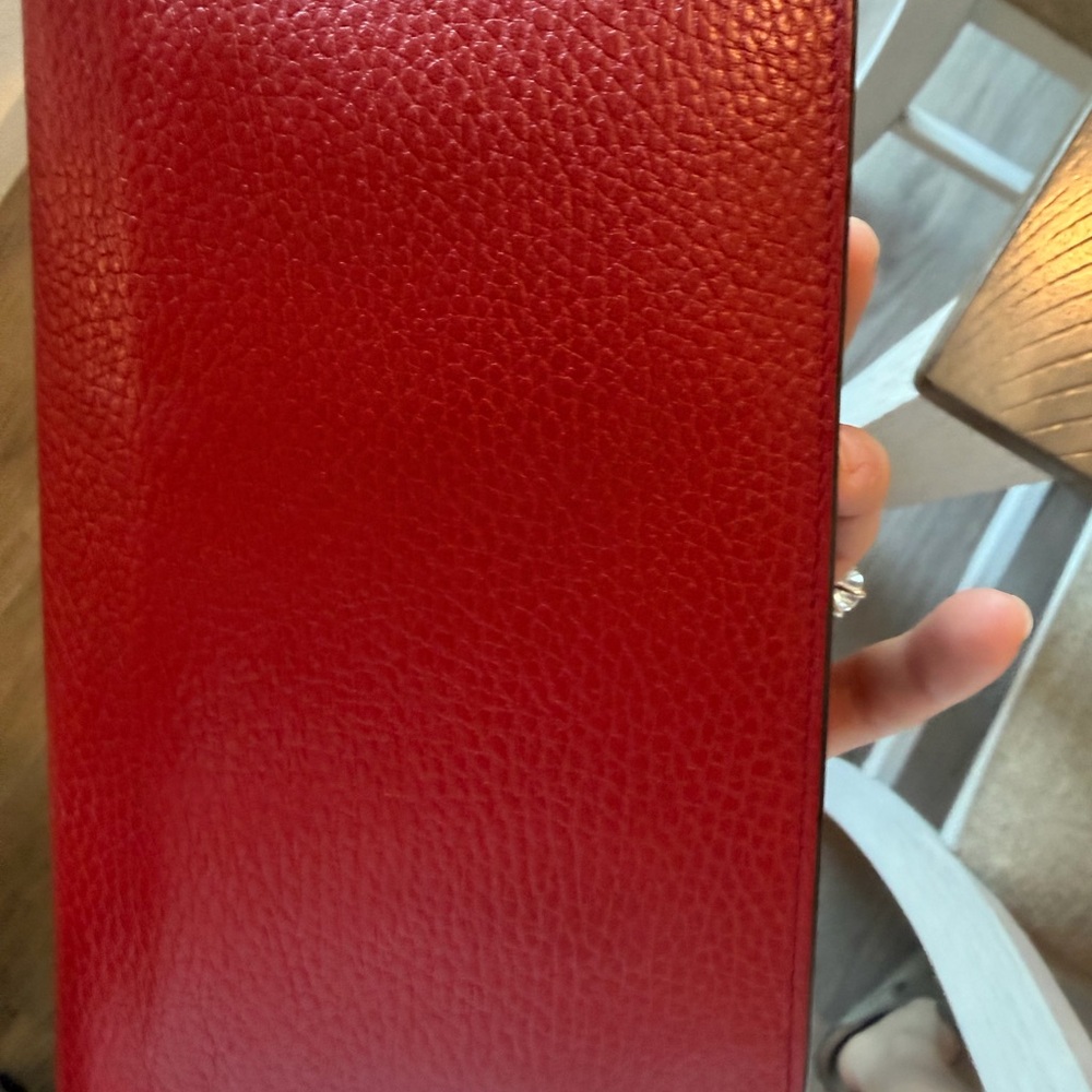 Gucci Red Crossbody Bag with Gold Chain - Picture 7 of 9